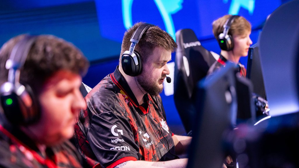 Counter-Strike esports players focused during a competitive gaming match.